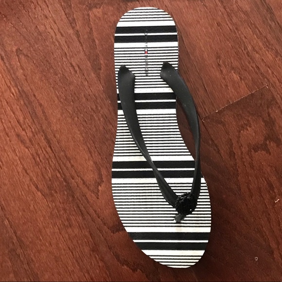 🌟2xHP🌟Tommy Hilfiger Rosena Black & White Flip Flop - Picture 3 of 6